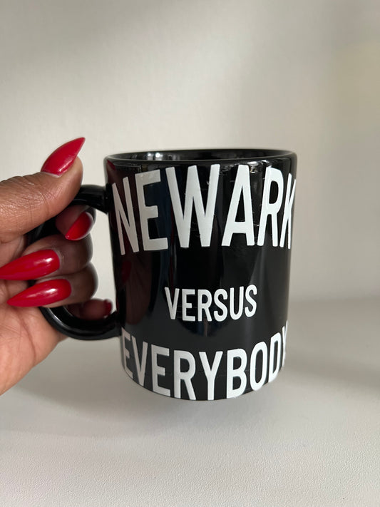 NEWARK VS EVERYBODY MUG - BLACK