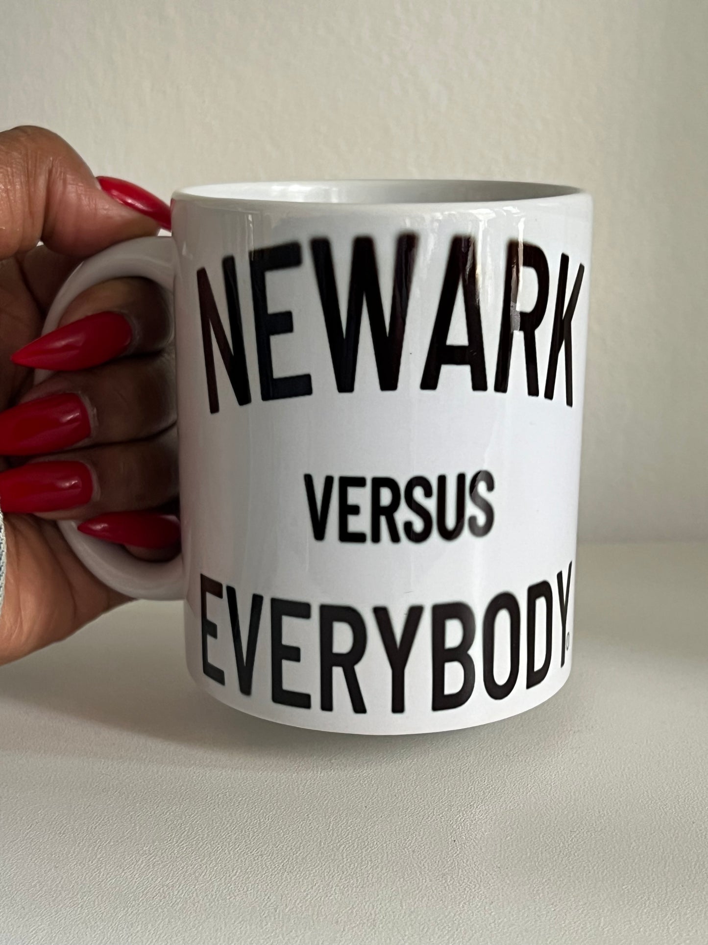 NEWARK VS EVERYBODY MUG
