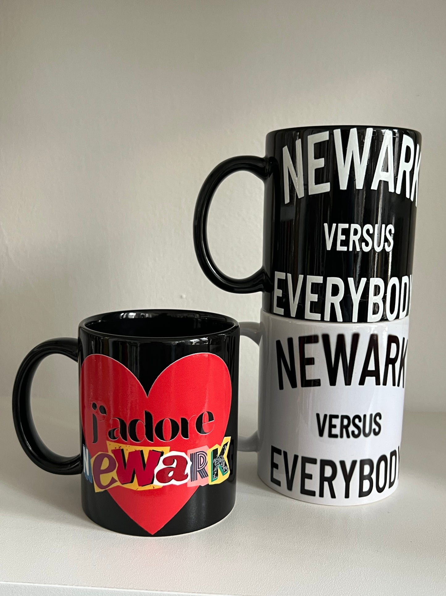 NEWARK VS EVERYBODY MUG